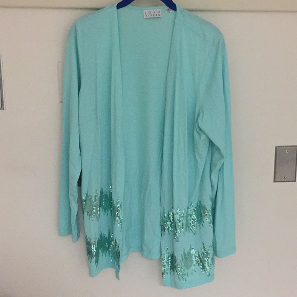 Joan Rivers Tops - Wardrobe building, open front styled cardigan